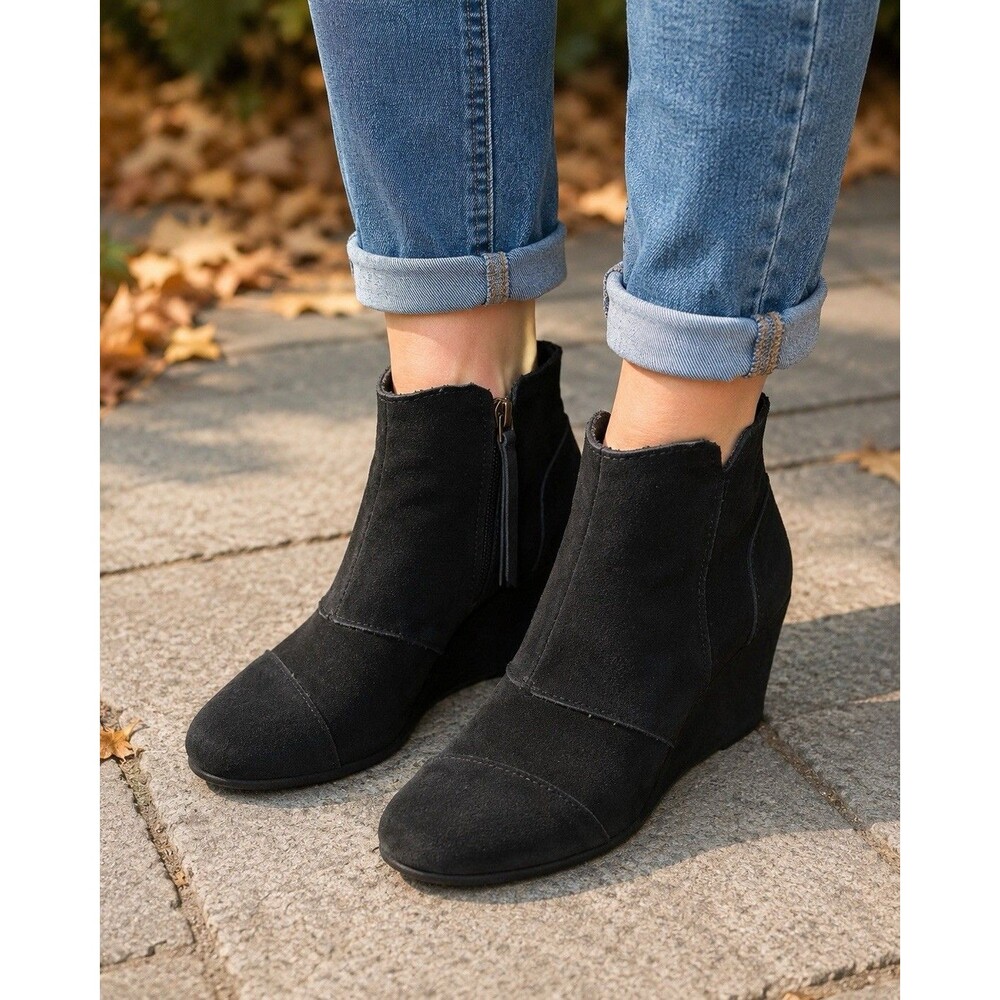 TOMS Desert Women's Black Suede Zip Wedge High Ankle Booties Size 8 EUC